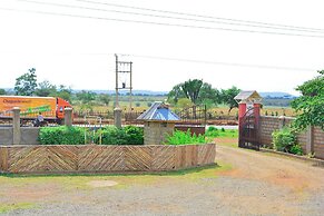 Ole Polos Resort Mogotio