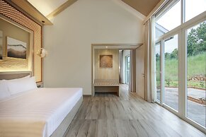 Himalayan Hideaway Resort Pokhara, The Centara Collection