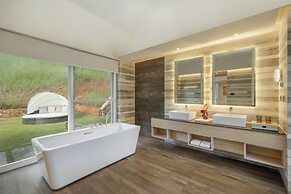 Himalayan Hideaway Resort Pokhara, The Centara Collection