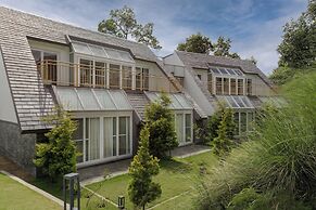 Himalayan Hideaway Resort Pokhara, The Centara Collection