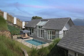 Himalayan Hideaway Resort Pokhara, The Centara Collection