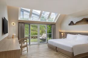 Himalayan Hideaway Resort Pokhara, The Centara Collection
