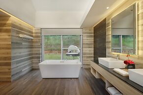Himalayan Hideaway Resort Pokhara, The Centara Collection