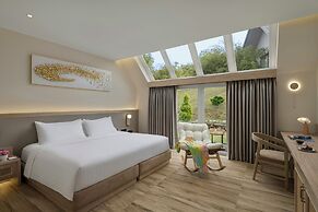 Himalayan Hideaway Resort Pokhara, The Centara Collection