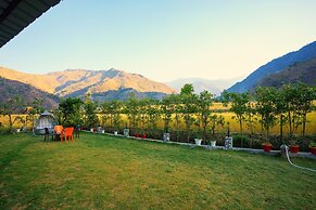 Pahadi Aangan BoutiqueVilla By Shivaneel
