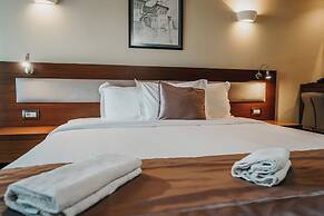 Center Hotel