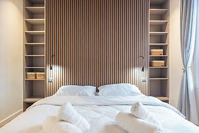 Stunning Design 1BR  Secret Garden