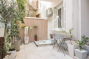 Stunning Design 1BR  Secret Garden