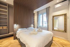 Stunning Design 1BR  Secret Garden