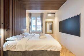 Stunning Design 1BR  Secret Garden