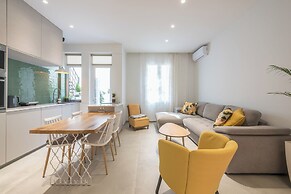 Stunning Design 1BR  Secret Garden