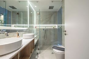 Stunning Design 1BR  Secret Garden