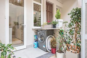 Stunning Design 1BR  Secret Garden