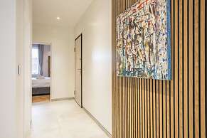Stunning Design 1BR  Secret Garden