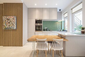 Stunning Design 1BR  Secret Garden
