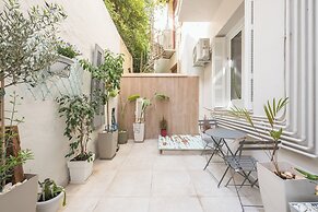 Stunning Design 1BR  Secret Garden