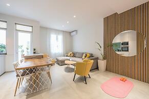Stunning Design 1BR  Secret Garden