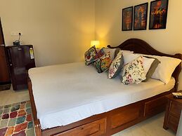 Apricot Inn