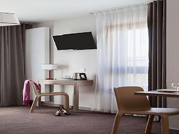 Apartment Near Geneva With Parking