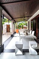 Villa Banyak Luxury villa with terrace