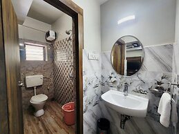 Anandaloke Residency