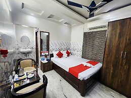 Anandaloke Residency