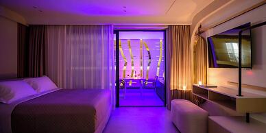 Thea Acropolis Suites & Apartments