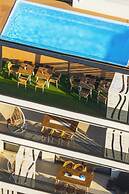 Thea Acropolis Suites & Apartments