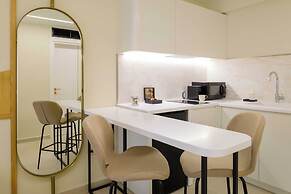 Thea Acropolis Suites & Apartments