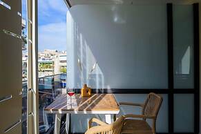 Thea Acropolis Suites & Apartments