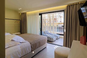 Thea Acropolis Suites & Apartments