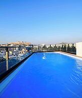 Thea Acropolis Suites & Apartments