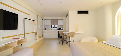 Thea Acropolis Suites & Apartments