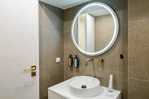 Thea Acropolis Suites & Apartments