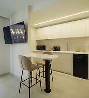 Thea Acropolis Suites & Apartments