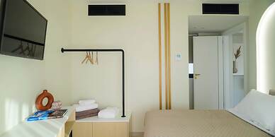 Thea Acropolis Suites & Apartments