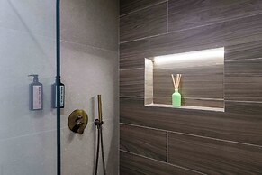 Thea Acropolis Suites & Apartments
