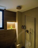 Thea Acropolis Suites & Apartments