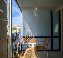 Thea Acropolis Suites & Apartments