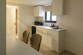 Thea Acropolis Suites & Apartments