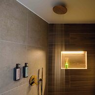 Thea Acropolis Suites & Apartments