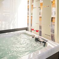 Thea Acropolis Suites & Apartments