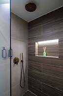 Thea Acropolis Suites & Apartments