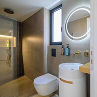 Thea Acropolis Suites & Apartments