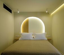 Thea Acropolis Suites & Apartments