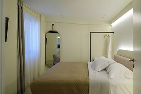 Thea Acropolis Suites & Apartments