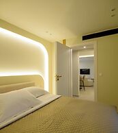 Thea Acropolis Suites & Apartments