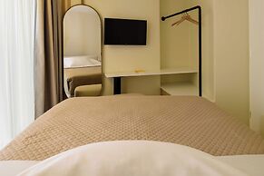 Thea Acropolis Suites & Apartments