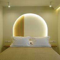 Thea Acropolis Suites & Apartments