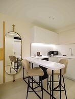 Thea Acropolis Suites & Apartments
